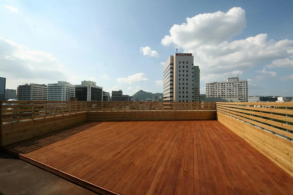 In Seoul Guesthouse 2*,